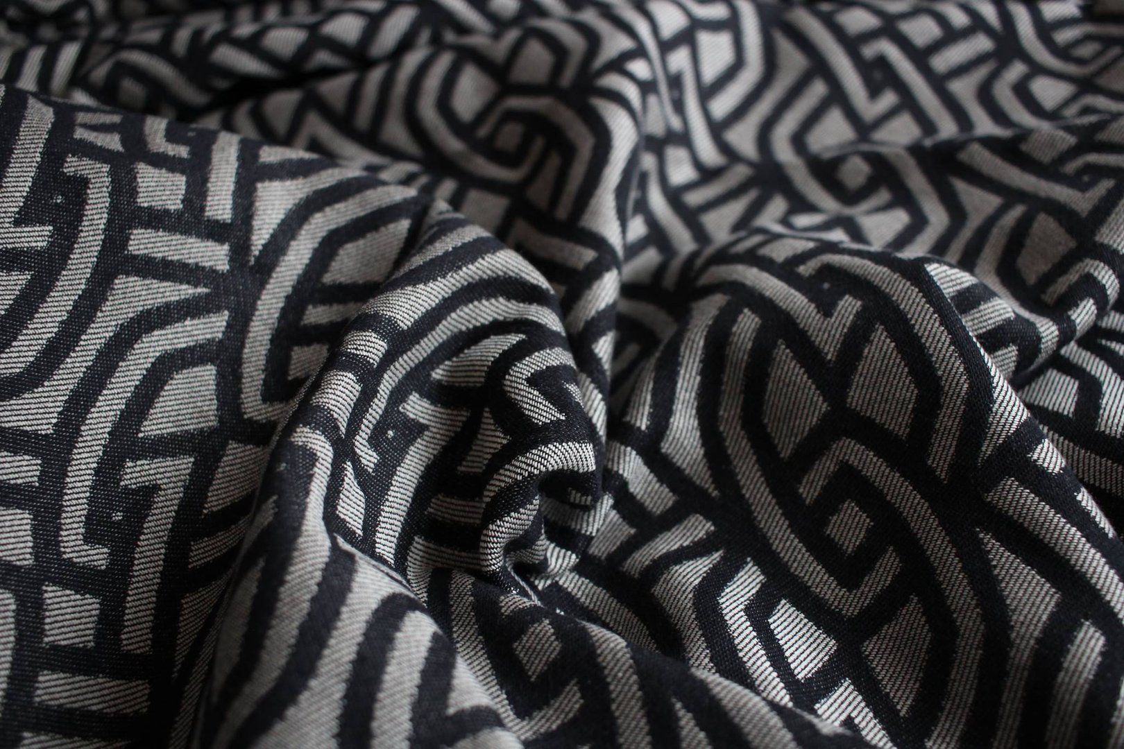 Yaro Ringsjal – Braid Black Natural Seacell