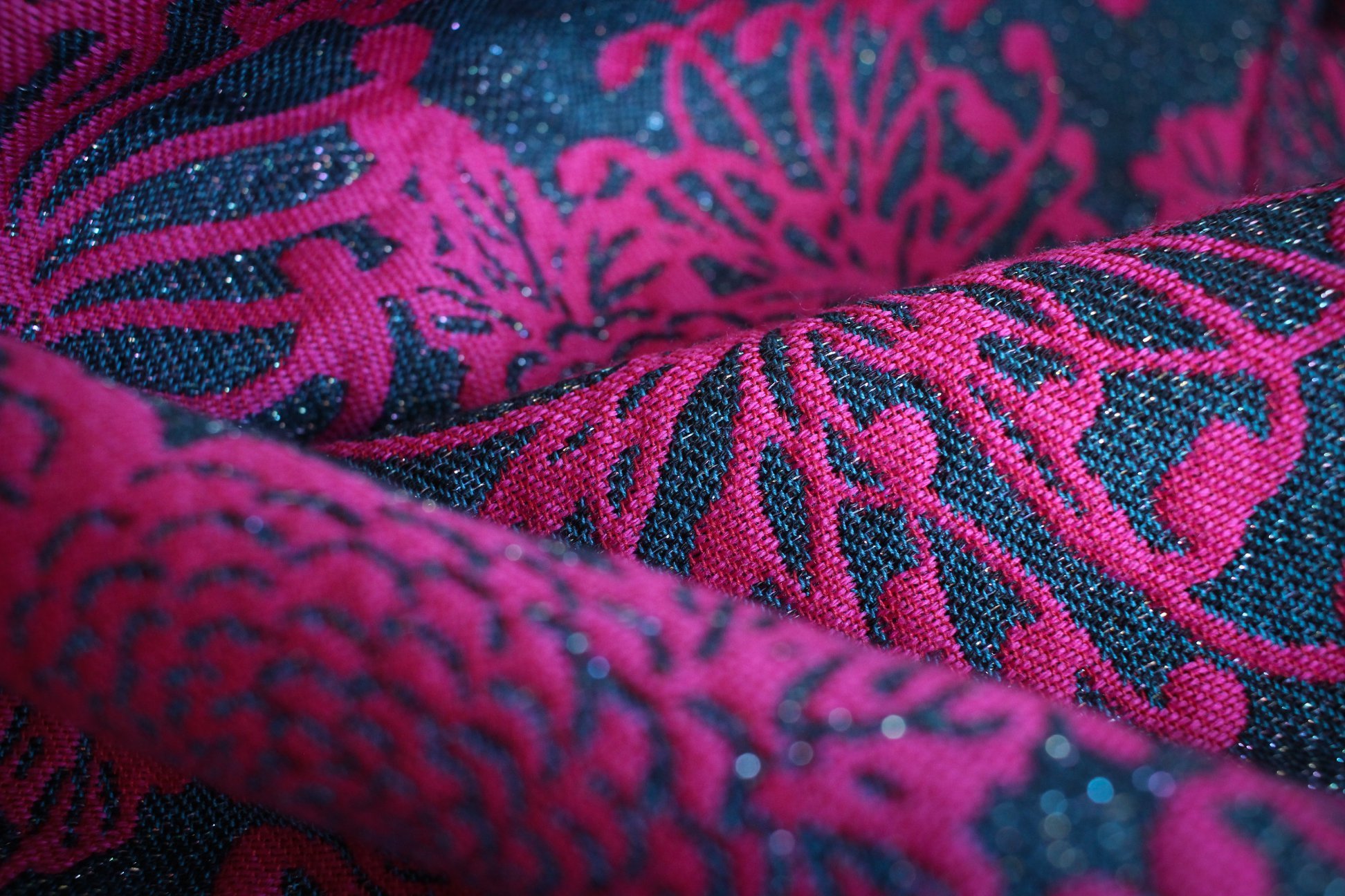 Yaro Ringsjal – Chrys Contra Black Pink Wool Glam