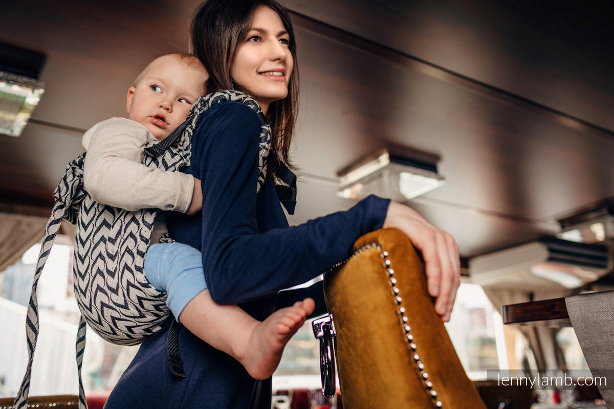 Luxury Lenny Lamb Buckle Onbuhimo – Chain Of Love