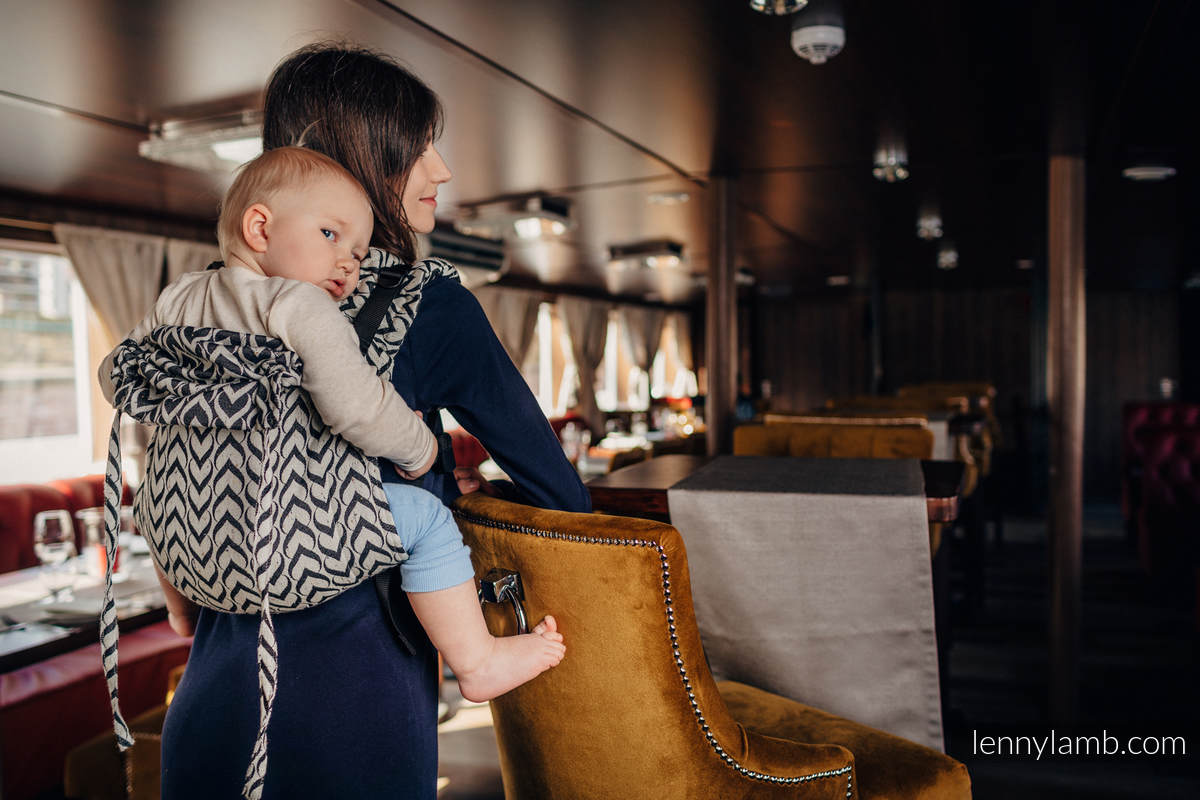 Luxury Lenny Lamb Buckle Onbuhimo – Chain Of Love