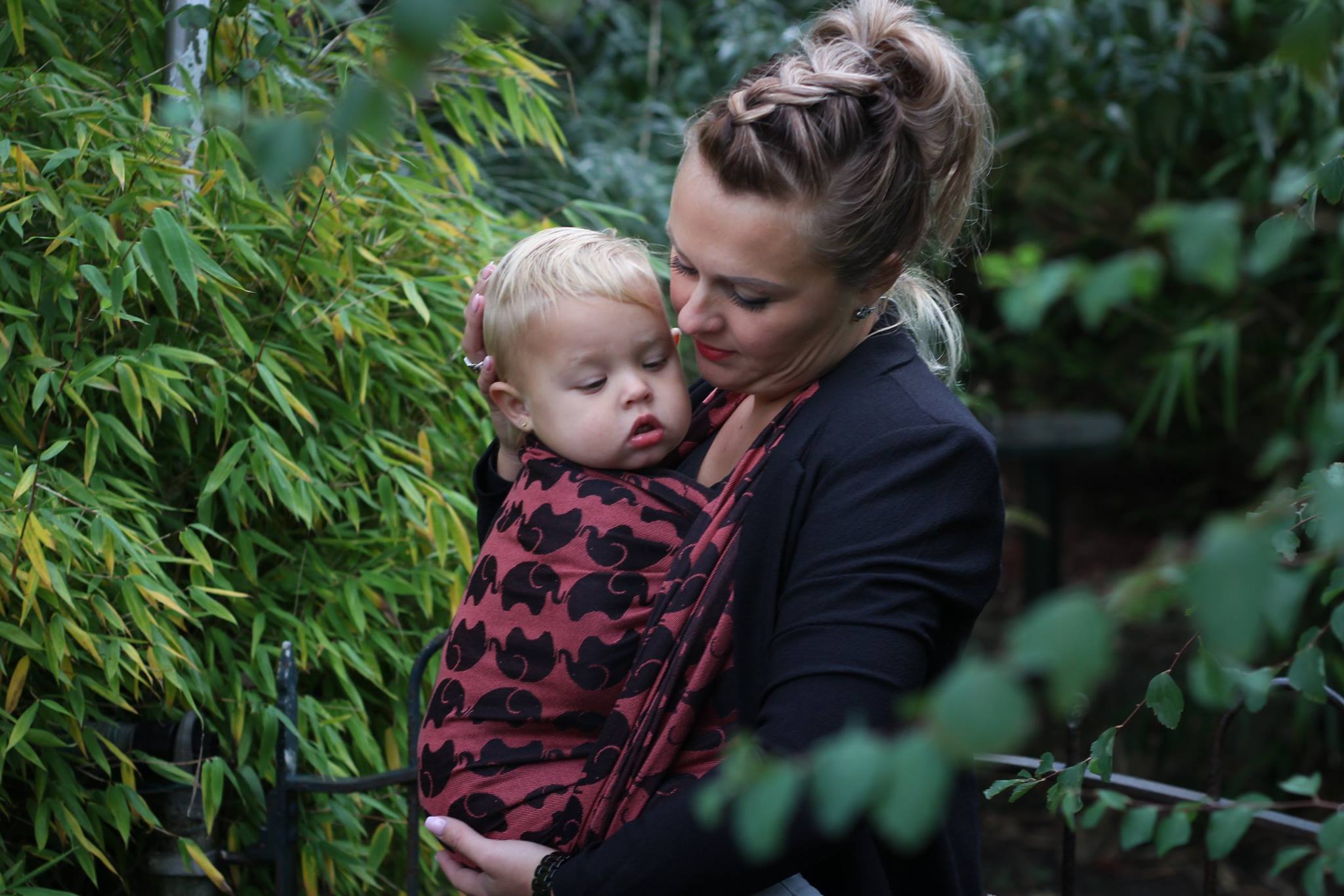 Yaro Elephants Black Corail Repreve Tencel