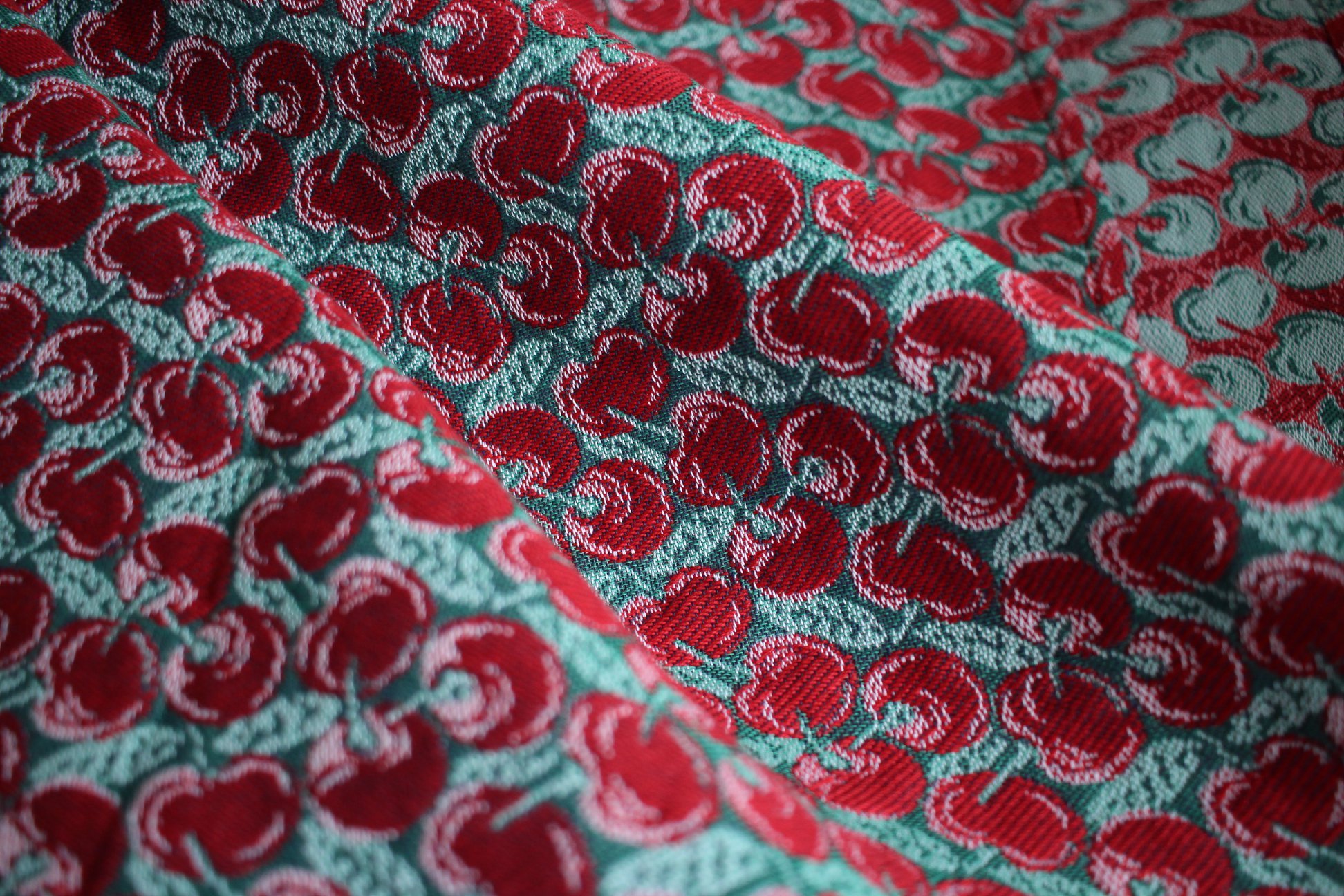 Yaro Ringsjal – Cherries Ultra Red Green