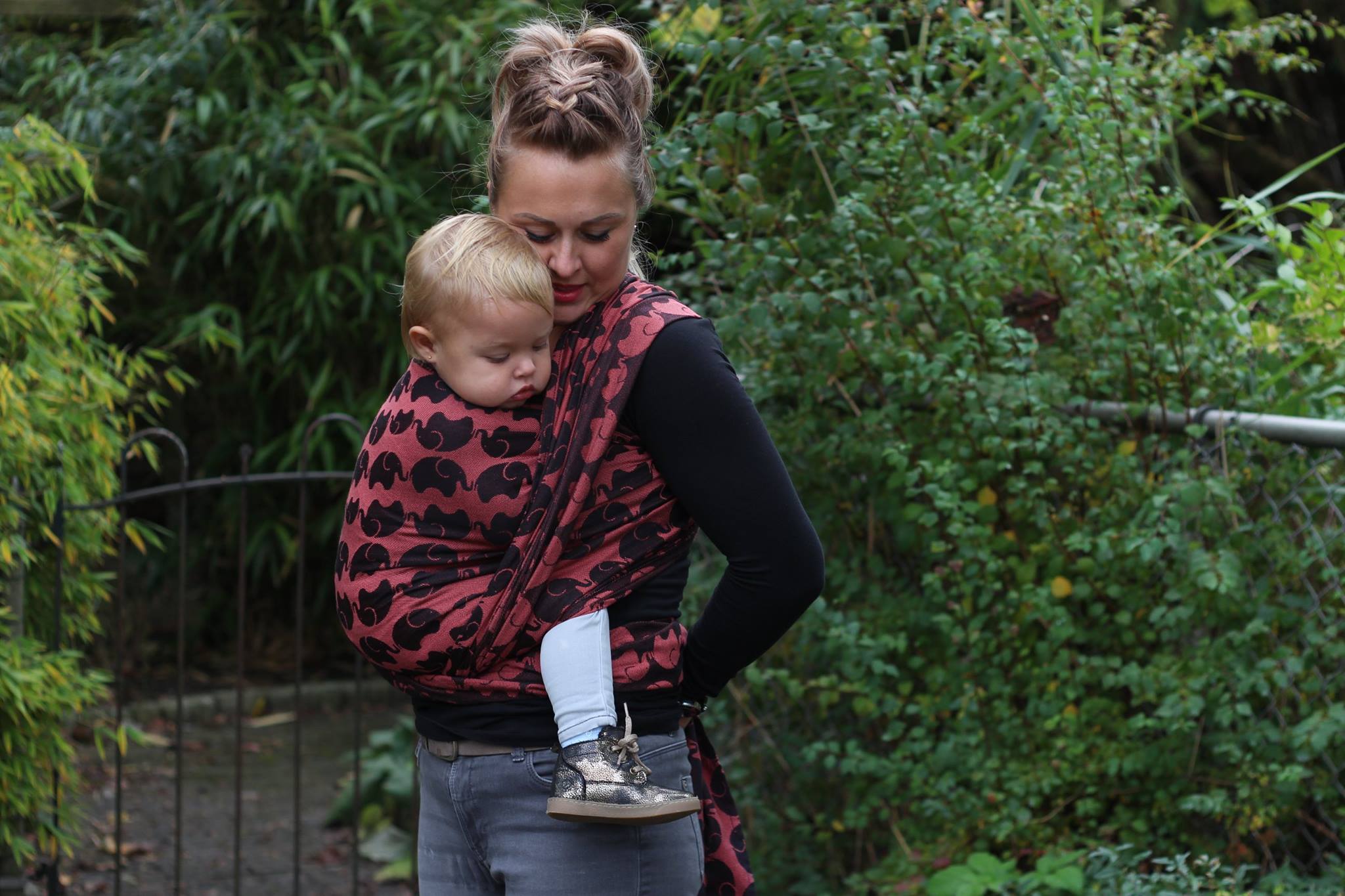 Yaro Elephants Black Corail Repreve Tencel