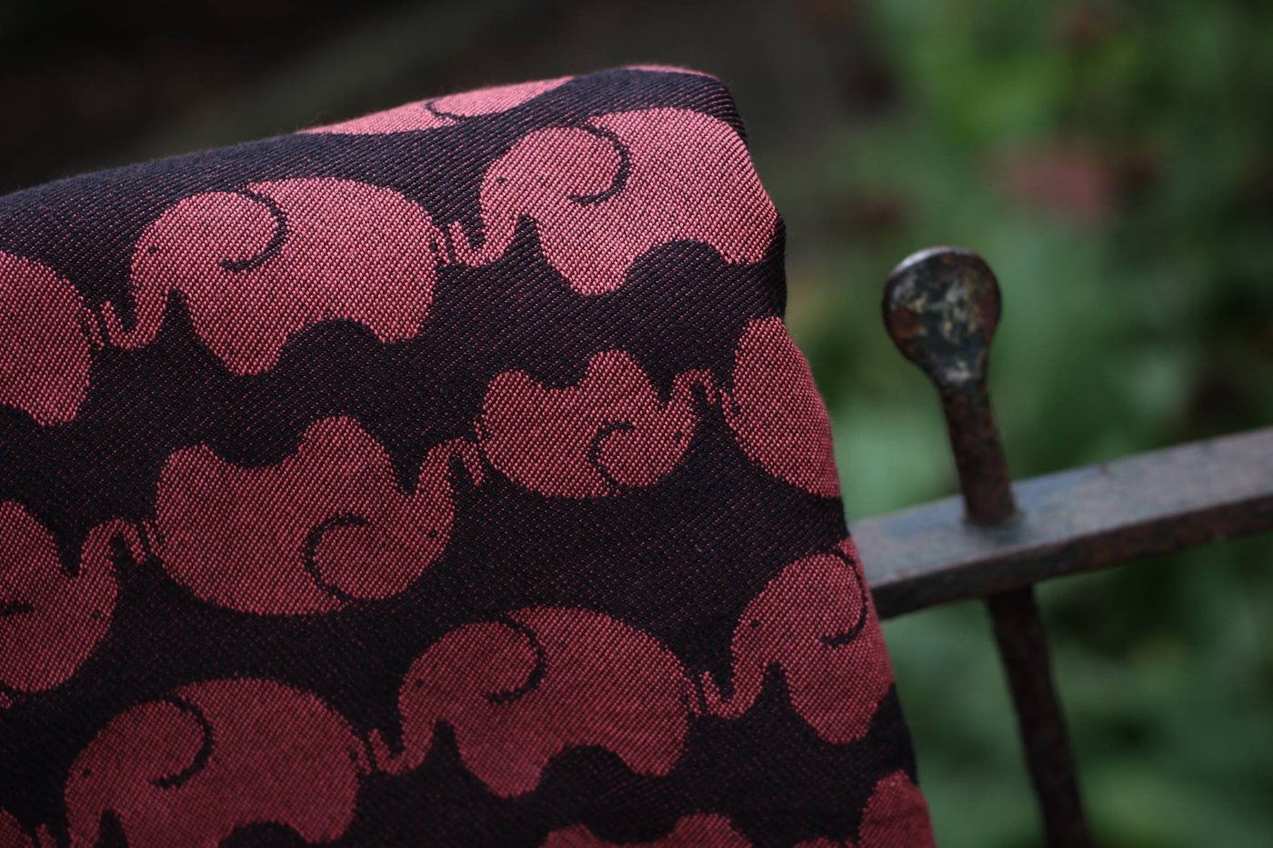 Yaro Elephants Black Corail Repreve Tencel